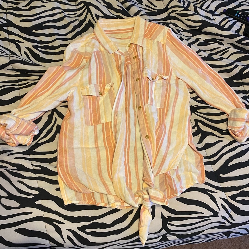 Women’s long sleeve button down blouse